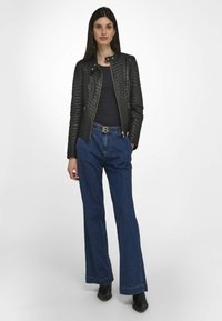 Laura Biagiotti Roma Flared Jeans - blue denim