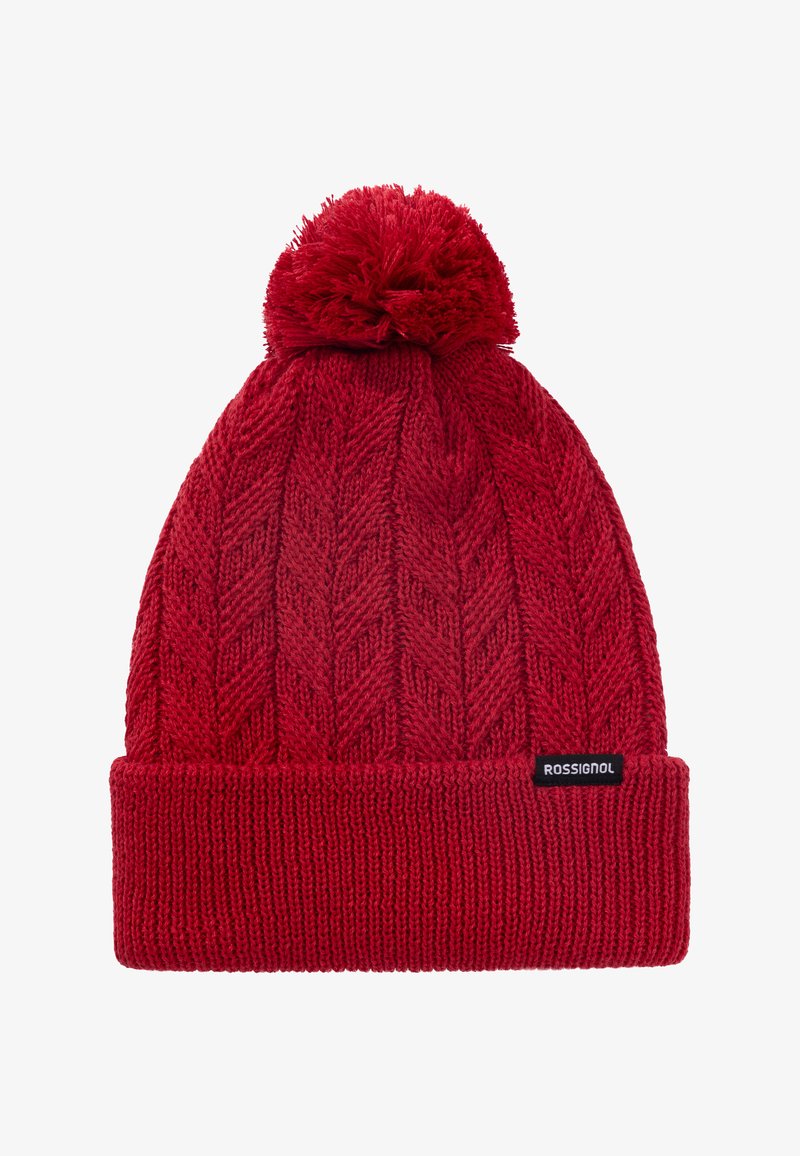 Rode gebreide beanie met een textuur herringbone patroon, voorzien van een grote pompon bovenop en een opgerolde rand met een zwart logo label.