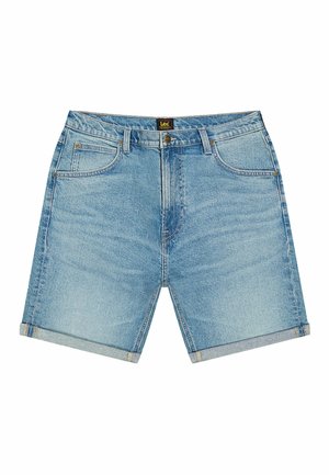 Lyseblå cowboyshorts med opsmøgede kanter, forlommer, bæltestropper og knaplukning med et Lee-mærke på taljen.
