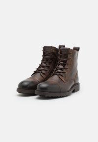 Jack & Jones JFWHOWARD - Botines con cordones - cognac