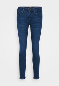 Jeans ajustados de denim azul oscuro. Presentan un botón en el frente, trabillas para cinturón y cinco bolsillos. Textura suave con ligeros detalles de desgaste.