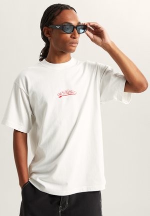 - T-shirt z nadrukiem