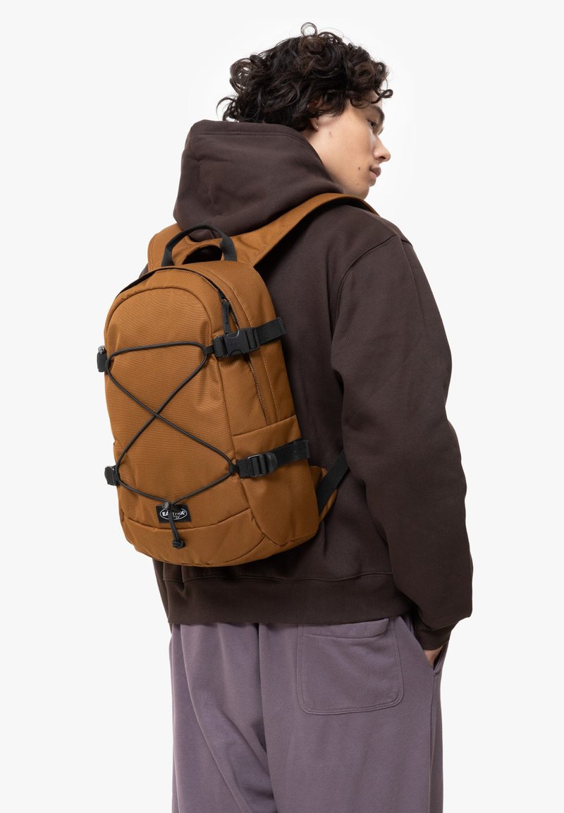 Eastpak GERYS S - Mochila - cs brown