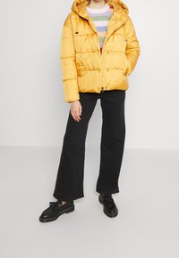 Vero Moda Vinterjacka - yellow
