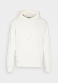 Sudadera blanca con capucha, bolsillo frontal tipo canguro, cordones en la capucha, puños acanalados y pequeño logo rojo, blanco y azul en el pecho.