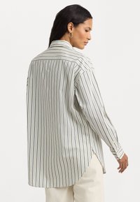 Lauren Ralph Lauren NUCETE LONG SLEEVE BUTTON FRONT SHIRT - Bluza s gumbima - blue/white