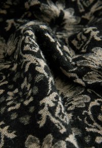 Geselecteerd, black white