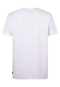 Tricou cu mânecă scurtă, de culoare albă, cu dungi orizontale multicolore, având un gât rotund și o textură moale și netedă.