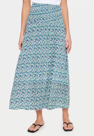Floraler Maxirock mit gerafftem Bund. Weißer Hintergrund mit blau-grünen Blumenmustern. Leichtes Material, fließendes Design.