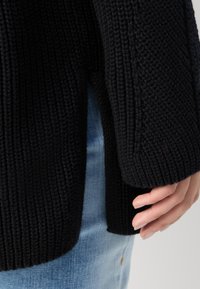 Marc O'Polo LONGSLEEVE STAND UP COLLAR - Strikkegenser - black