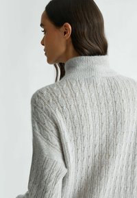 LIU JO Obleka/pulover - light grey