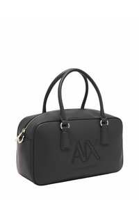 Borsa rettangolare in pelle nera con doppi manici, zip argentata e logo in rilievo "AX Armani Exchange" sul davanti.