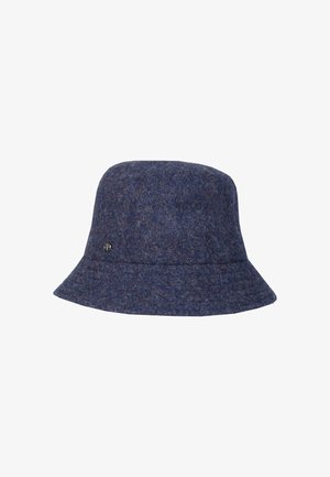 Tamno plavi kape s nastavkom od teksturirane vune, s širokim, prema dolje nagnutim obodom i malim metalnim logom na strani.