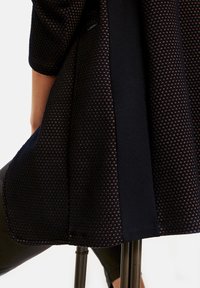 Taifun Blazer - black