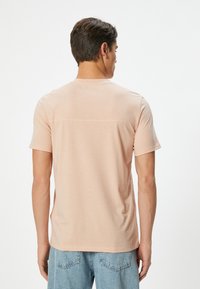 Koton - T-shirt basic