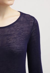 Dorothy Perkins Stickad tröja - dark blue