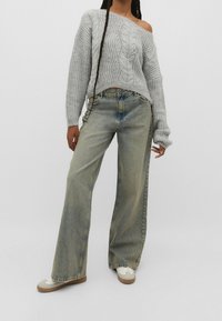 Stradivarius Strickpullover - metallic grey