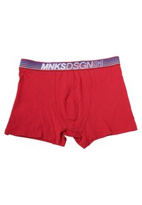 Boxer ajustados rojos para hombres fabricados en algodón suave, con una cinturilla de rayas multicolores que lleva el texto "MNKS DSGN 01."