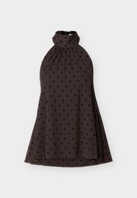 Αμάνικο σκούρο καφέ φόρεμα με ψηλή γιακά και μαύρες πουά, ρέον σχέδιο σε γραμμή A, παρουσιάζεται απλωμένο σε λευκό φόντο.