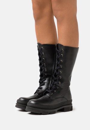 Mis Pepas Platform boots - black