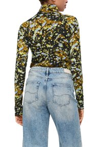 QS MIT ROLLKRAGEN - Langarmshirt - guacamole