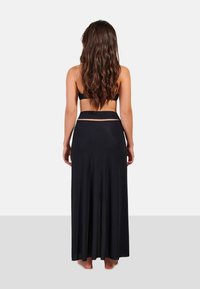 Pain de Sucre PETRA - Ranta-asusteet - black