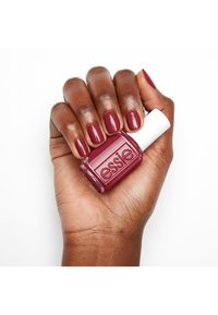 Essie NAIL POLISH - Nagellack - 825 lips are sealed