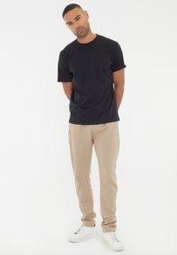 Threadbare CRACKLEY - Trainingsbroek - stone