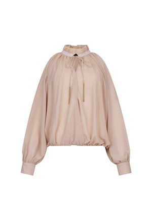 Blusa rosa pallido con un colletto alto e arricciato, maniche a palloncino e vita elasticizzata. Presenta un dettaglio con lacci e accenti dorati.
