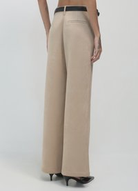 Calliope A PALAZZO EFFETTO DAINETTO - Pantalon classique - corda