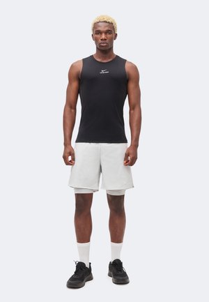 Nike Pro Men's Dri-FIT Training Tank — foto 2