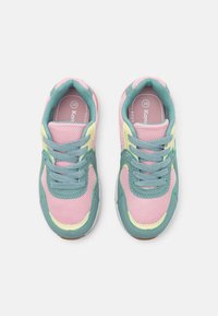 KangaROOS KD-RACER UNISEX - Tenisky - pink/green/white