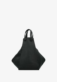 Seleccionado, dark ash