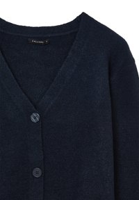 Cardigan blu navy con scollatura a V, texture morbida e due bottoni neri sul davanti. Etichetta con la scritta "CALLIOPE," taglia piccola.
