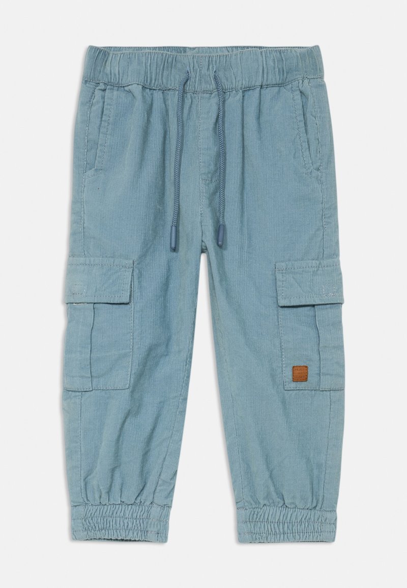 Svetlomodré cargo nohavice vyrobené z jemnej textílie, s elastickým pásom na sťahovanie, bočnými vreckami a elastickými manžetami.