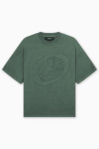 Grønn oversized bomulls-t-skjorte med ton-i-ton brodert logo i en sirkulær design, korte ermer og rund hals.