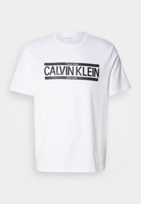 Unselected, brilliant white