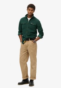 Superdry & Co TRAILS - Camisa - pine green