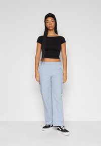 BDG Urban Outfitters ALICIA BACKLESS  - Marškinėliai su spaudiniu - black (as sample)