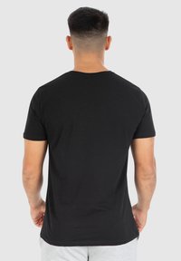 Smilodox KARRY 3ER PACK - T-shirts basic - schwarz