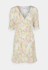 Florales Wickelkleid aus leichtem Stoff mit V-Ausschnitt, Puffärmeln, gerafftem Saum und pastellfarbenen Mustern in Rosa, Gelb und Grün auf einem cremefarbenen Hintergrund.