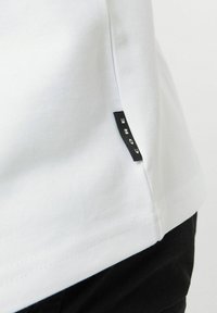 Jack & Jones GEDRUCKT - Poloshirts - bright white