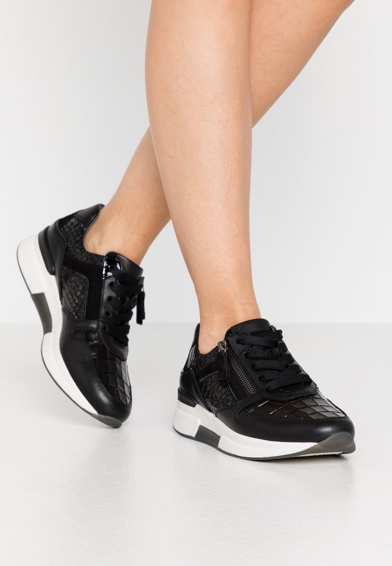 Caprice Sneaker low - black