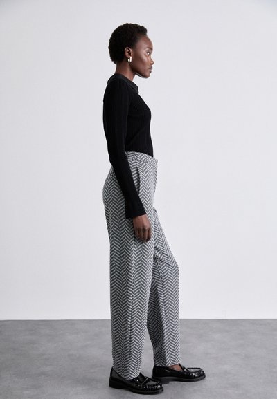 Emporio Armani PANTALONI - Nadrágok - grey