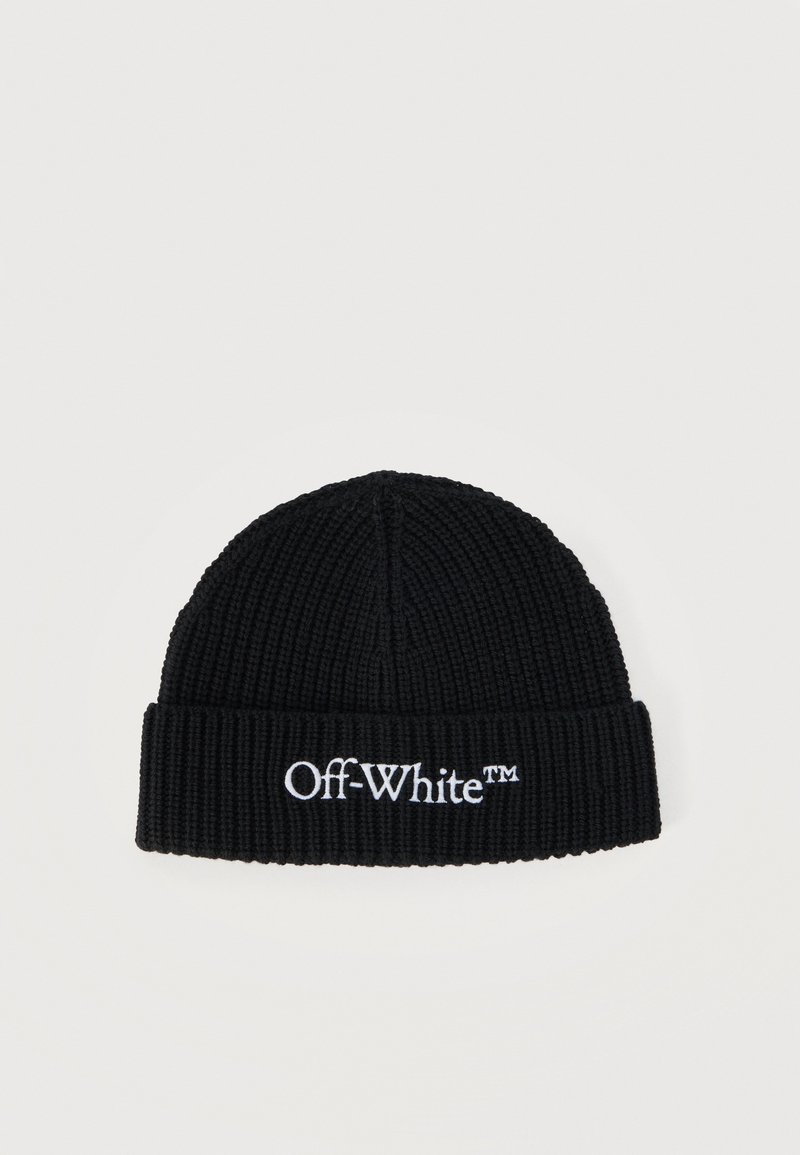 Bonnet noir en maille avec revers plié, arborant le logo "Off-White™" brodé en blanc au centre à l'avant.