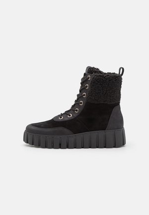 Winter boots - black