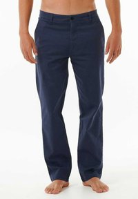 Pantaloni in cotone leggeri color blu navy con design a gamba dritta e chiusura con un singolo bottone anteriore. Senza tasche o motivi visibili.