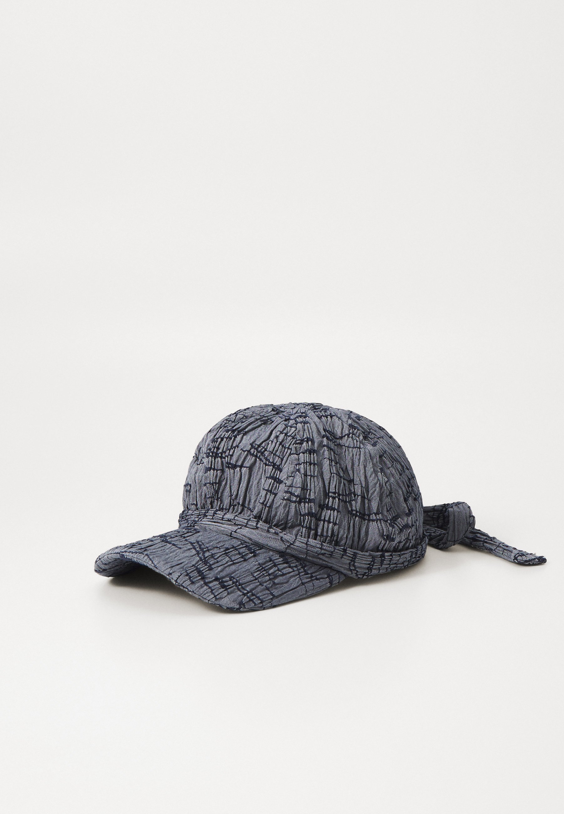 HENRIK VIBSKOV - Sausage Cap - White Bird - Unisex - kitoit