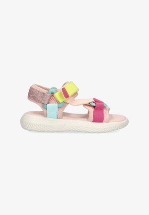 Sandalias de color rosa claro con tiras coloridas en amarillo, verde y rosa. Presentan una suela blanca texturizada y acentos de malla para una mejor transpirabilidad.