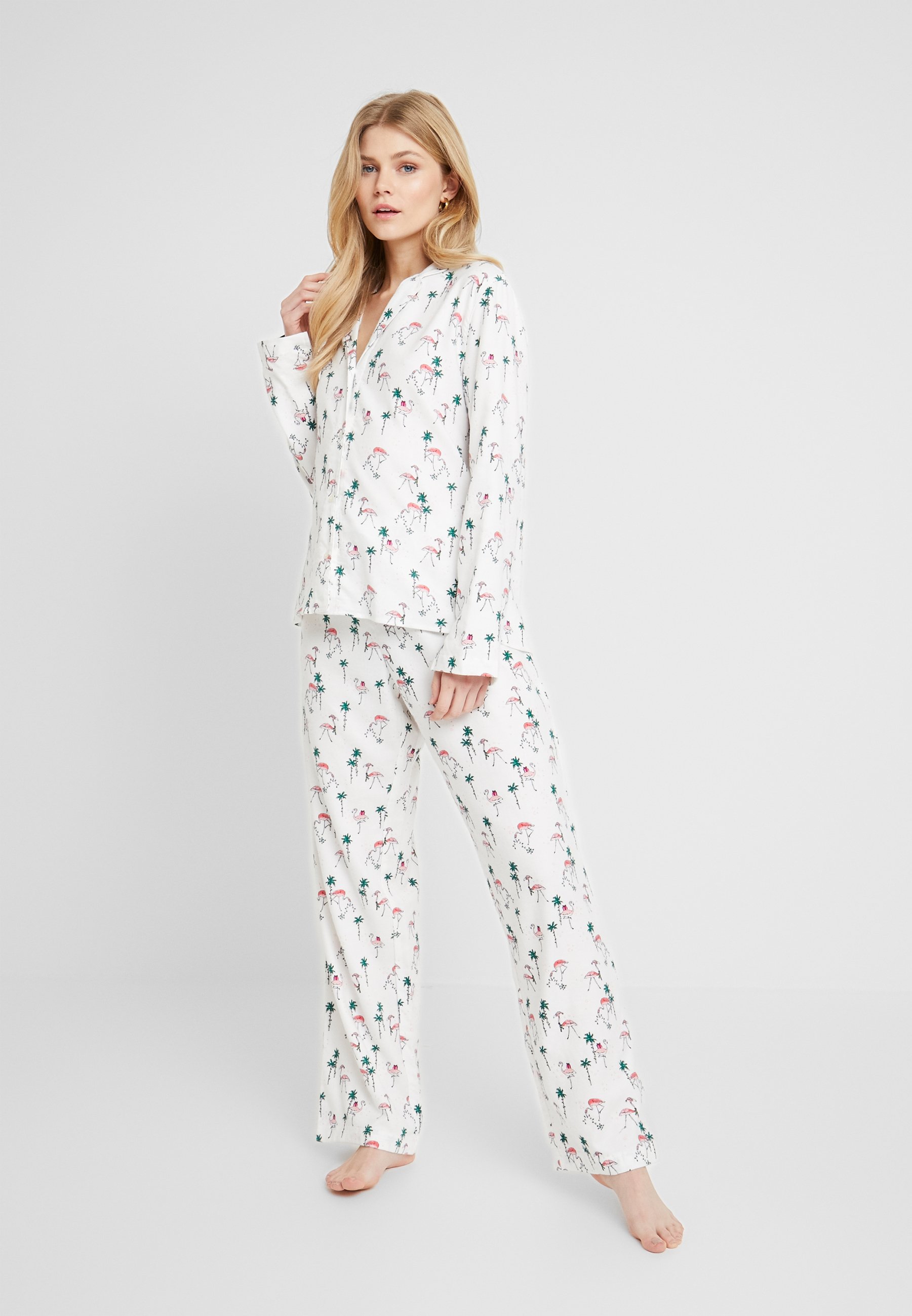 gap flamingo pajamas